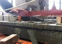 電磁鐵吸附鐵釘試驗(yàn)